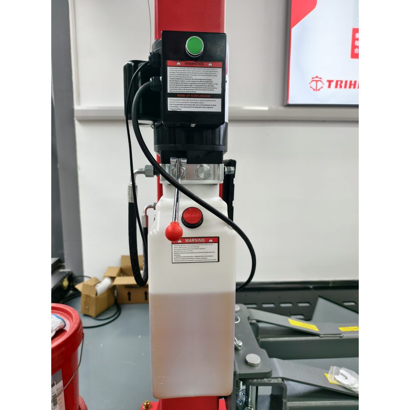 Tricar  Ton  Post Oveead Car L - огляд і ціна Car Lift